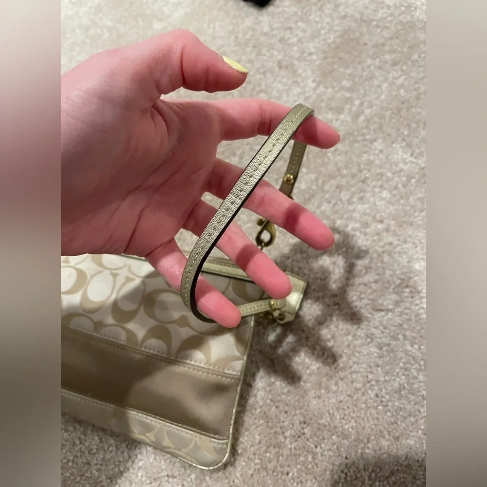 COACH Oversized Gold Wristlet - Picture 4 of 6